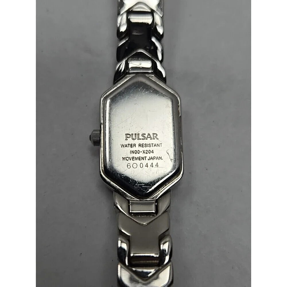 Pulsar 1N00 X204 Ladies Hexagon Crystal Accent MOP Dial Quartz Watch New Battery